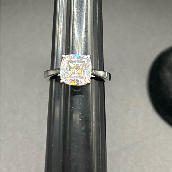 Sterling Silver square faux Diamond Ring size 6.25 beautiful - Picture 2 of 11